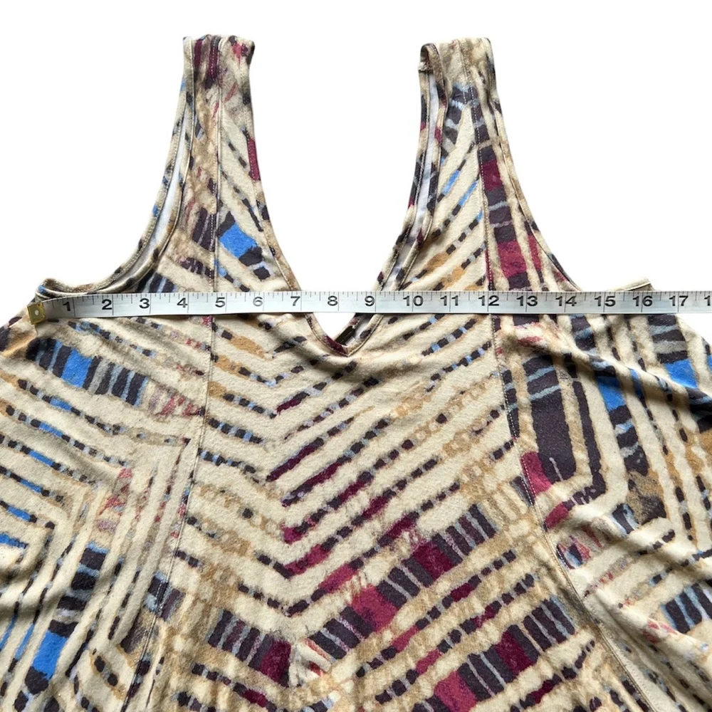 FREE PEOPLE | SLEEVELESS HANDKERCHIEF HEM ASYMMETRICAL TOP - Picture 5 of 9